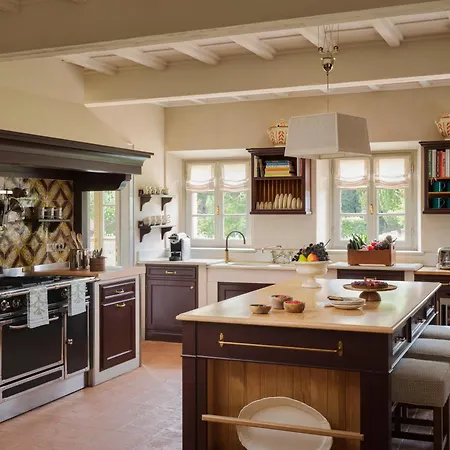 Отель Rosewood Castiglion Del Bosco Монтальчино