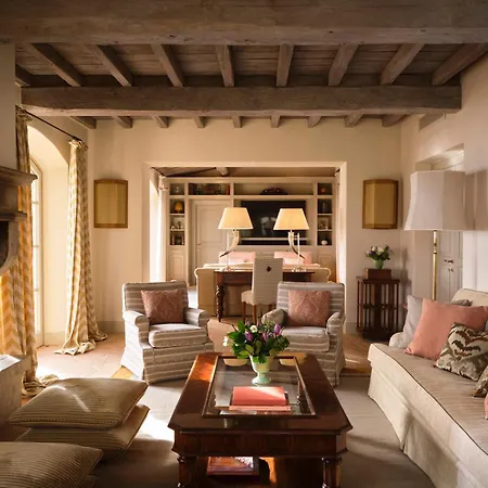 Отель Rosewood Castiglion Del Bosco Монтальчино